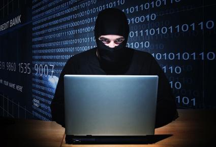 ما حقيقة توّرط السعودية في الطلب من "هاكر" مراقبة "تويتر" و "واتس آب"؟